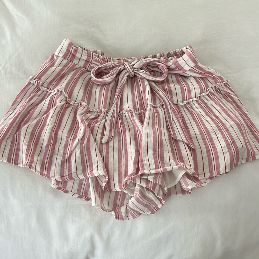 Pink & white stripped shorts with bow detail